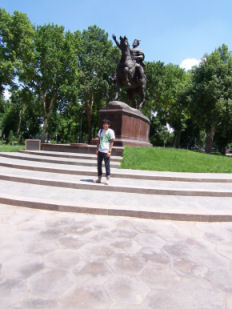 t and statue of timur.jpg